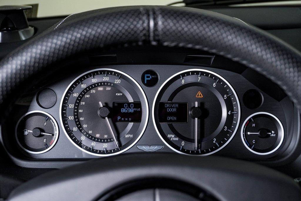 Used 2009 Aston Martin DBS Coupe image 28