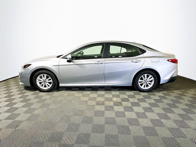 Certified 2025 Toyota Camry LE image 5