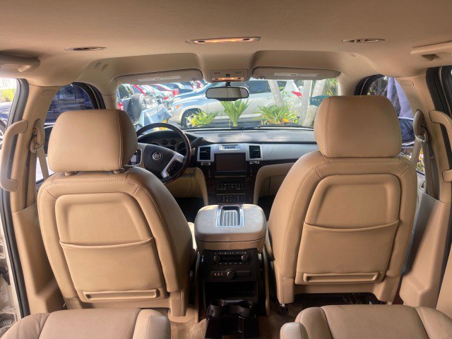 Used 2013 Cadillac Escalade 2WD image 93