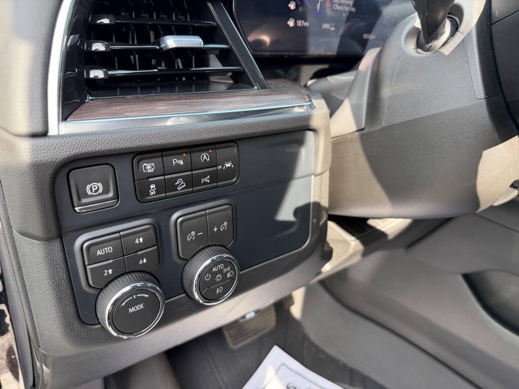 Used 2026 Chevrolet Tahoe Z71 w/ Comfort Package AWD/4WD image 18