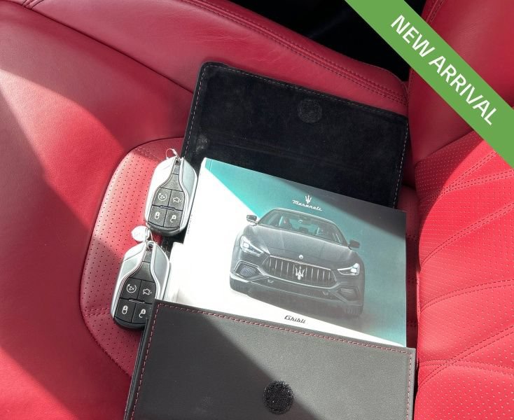 Certified 2023 Maserati Ghibli Modena RWD image 4