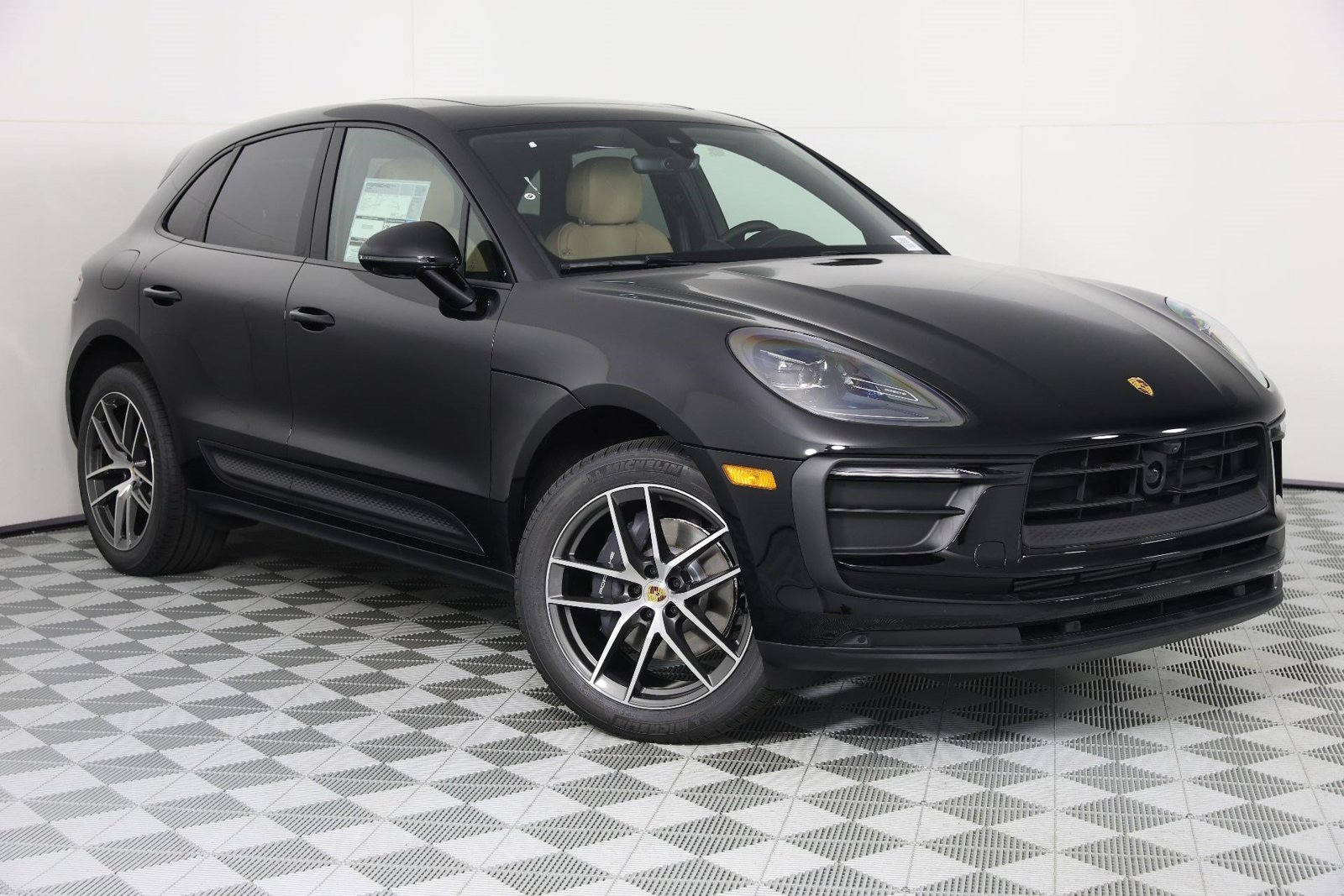 New 2026 Porsche Macan AWD/4WD image 9