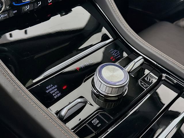 Used 2023 Jeep Grand Cherokee Summit image 17