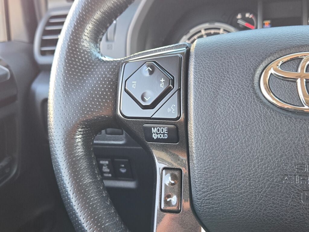 Used 2023 Toyota 4Runner TRD Off-Road Premium w/ Off Road Premium Plus Package AWD/4WD image 39