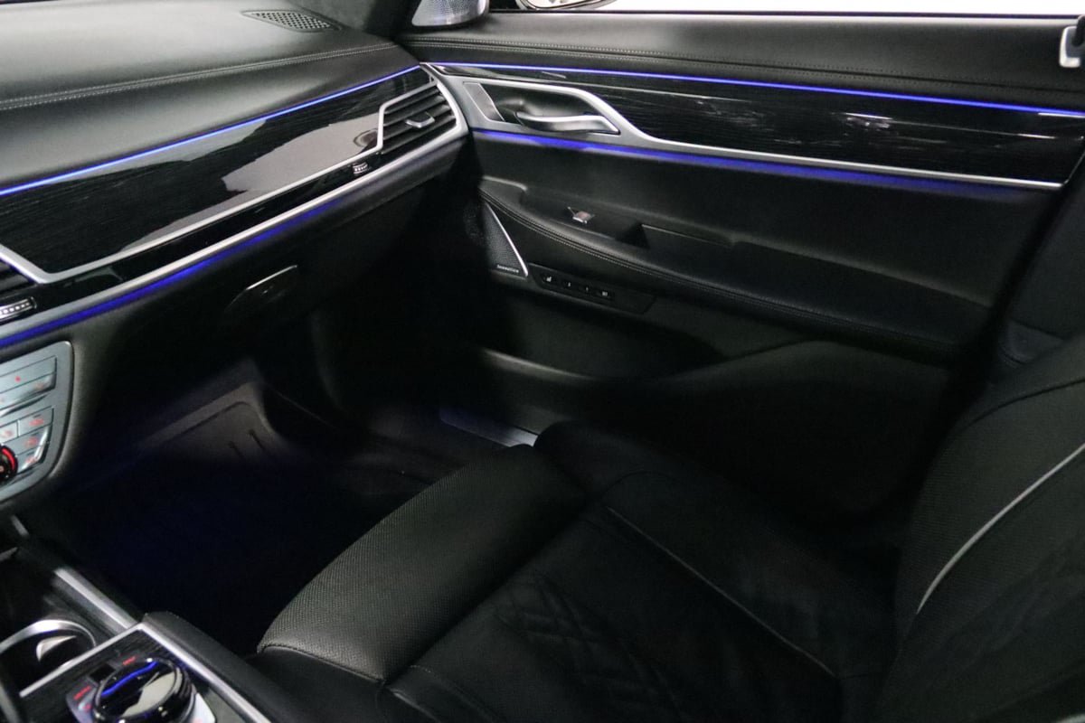 Used 2019 BMW 750i RWD image 54
