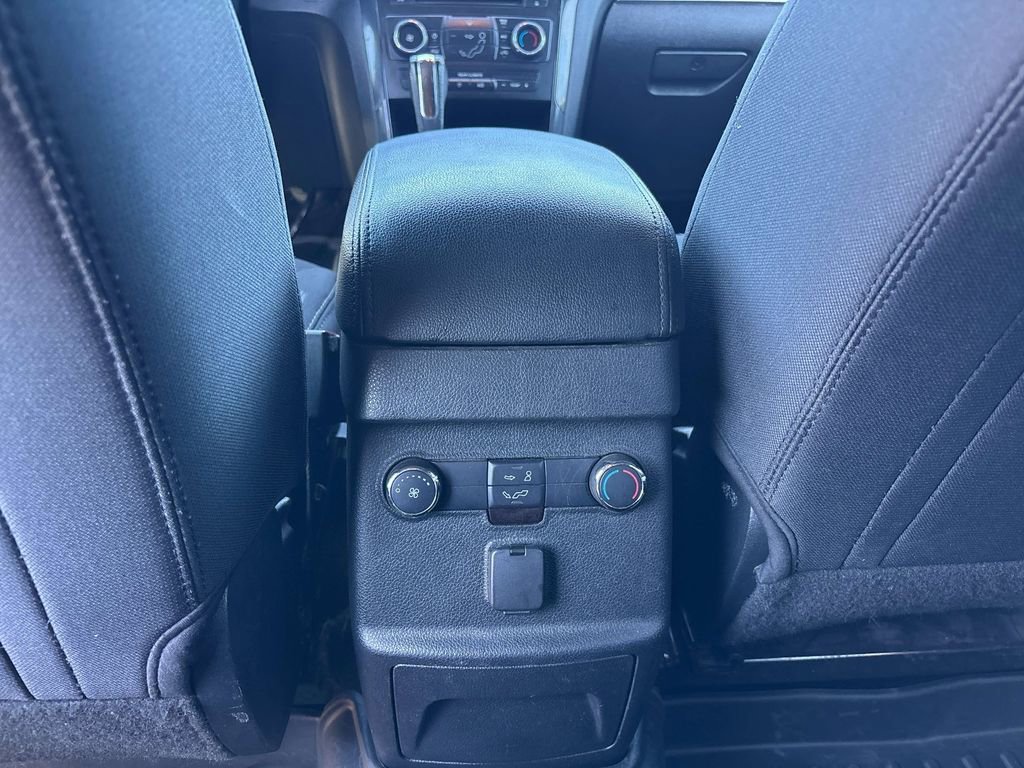 Used 2017 Ford Explorer XLT AWD/4WD image 11