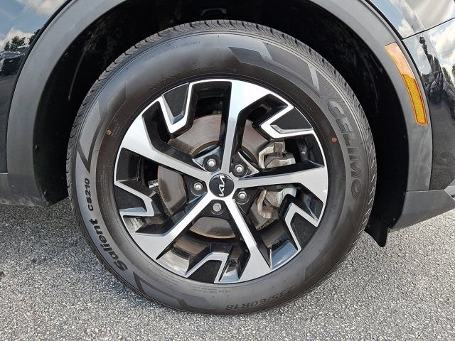 Used 2023 Kia Sportage EX FWD image 11