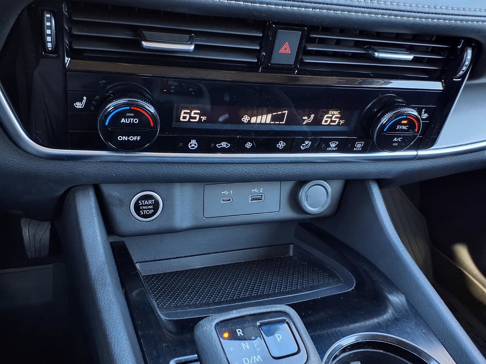 Used 2021 Nissan Rogue SV w/ Premium Package image 19