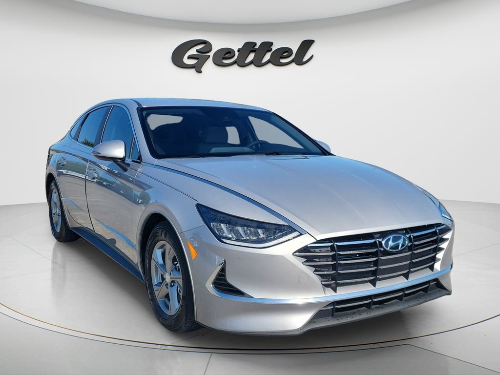 Used 2023 Hyundai Sonata SE FWD image 3