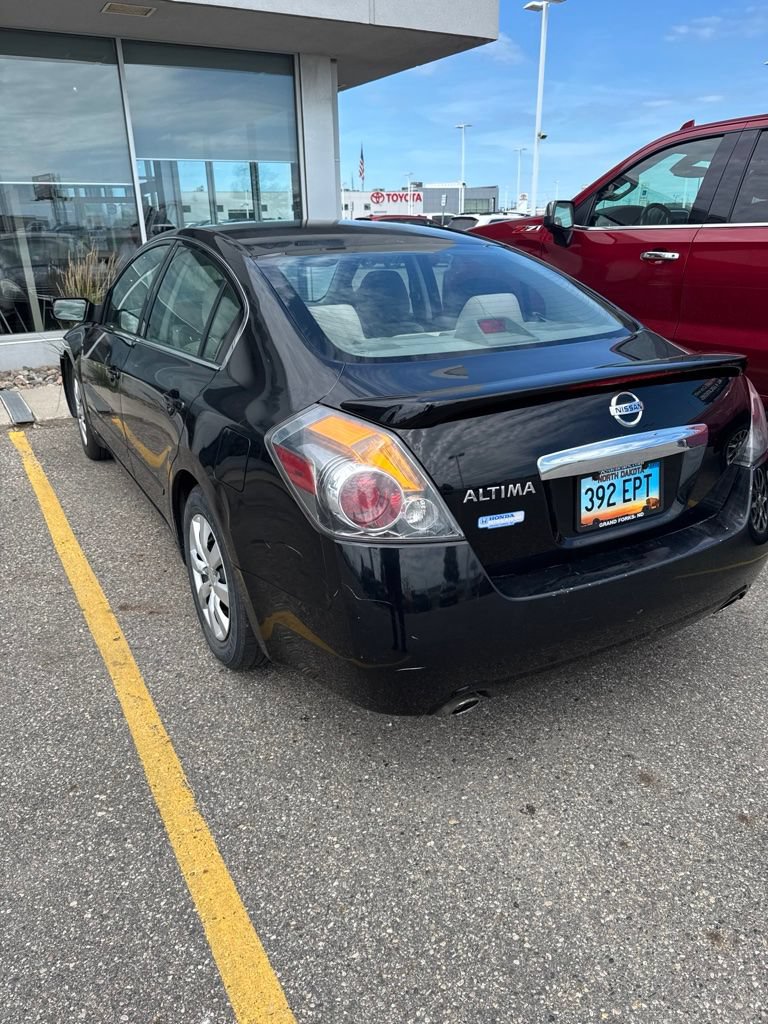 Used 2012 Nissan Altima 2.5 FWD image 3
