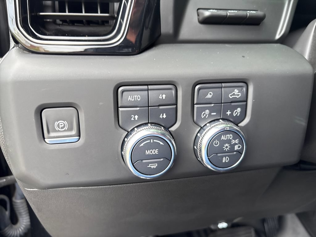 Certified 2024 GMC Sierra 1500 AT4 w/ Technology Package AWD/4WD image 33