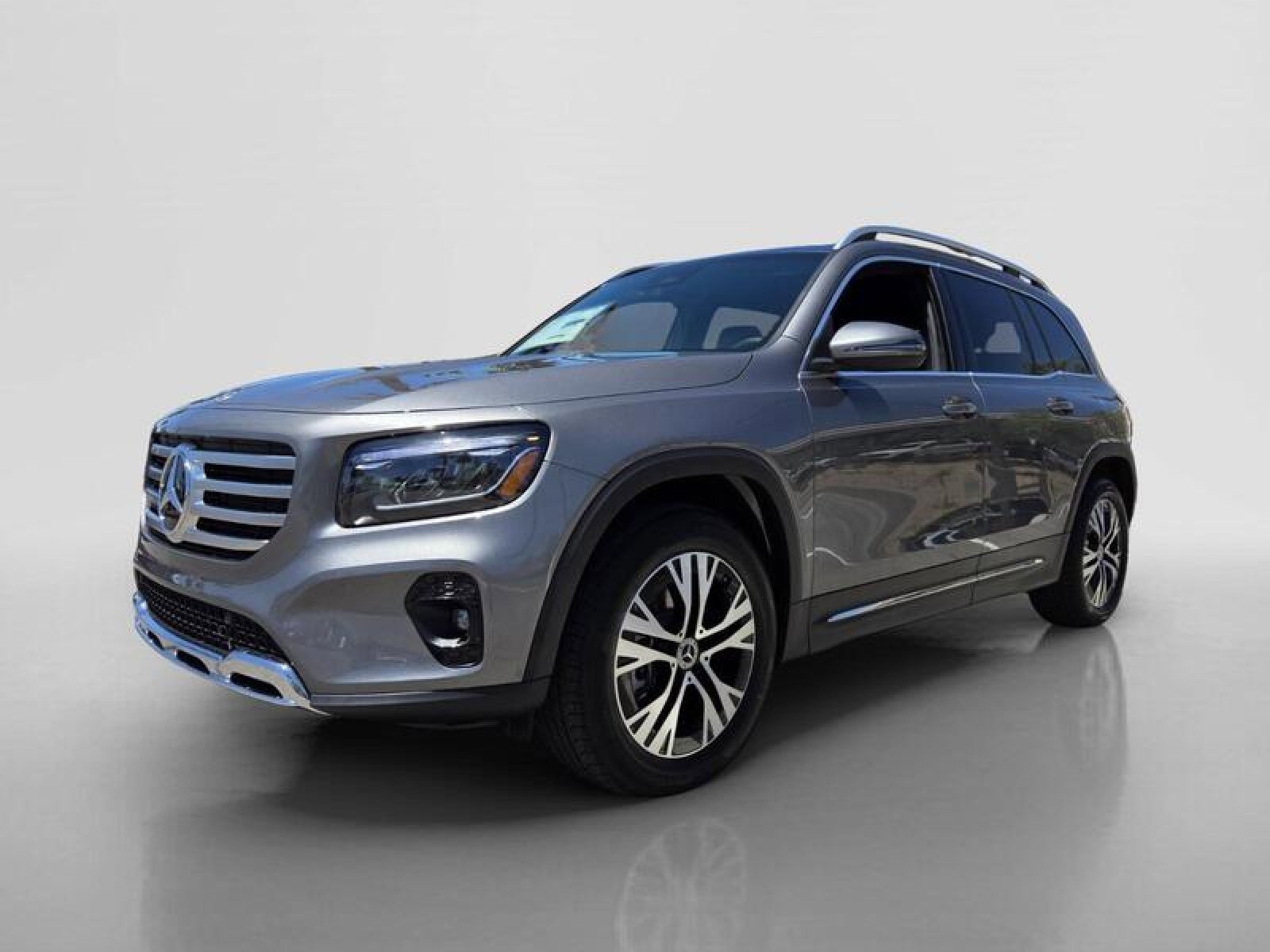 New 2026 Mercedes-Benz GLB 250 image 8