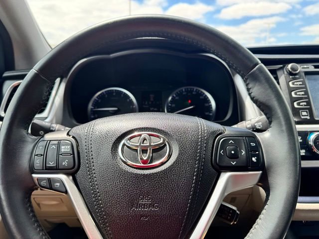 Used 2016 Toyota Highlander Limited AWD/4WD image 14