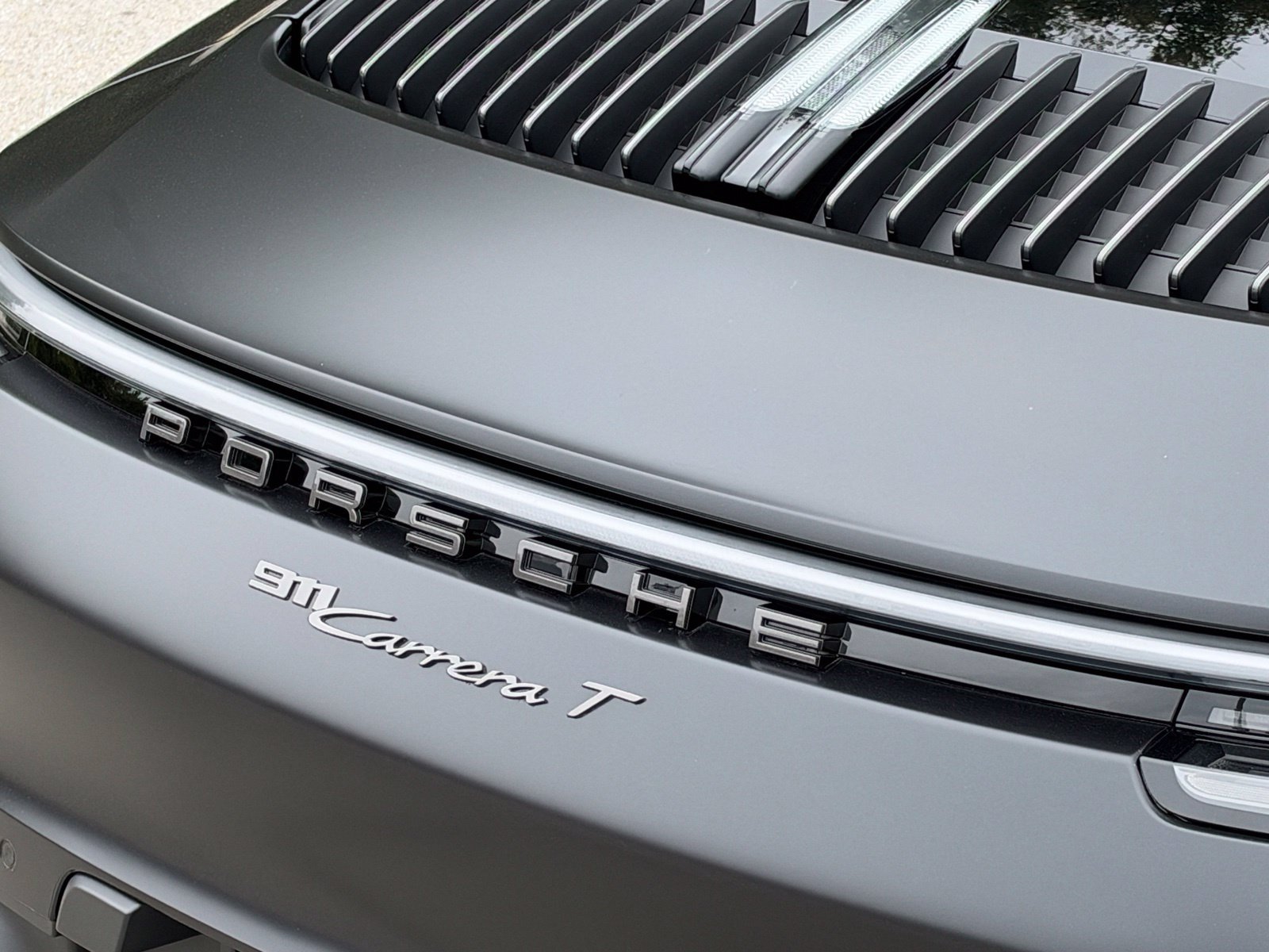 Certified 2023 Porsche 911 Carrera T RWD image 12
