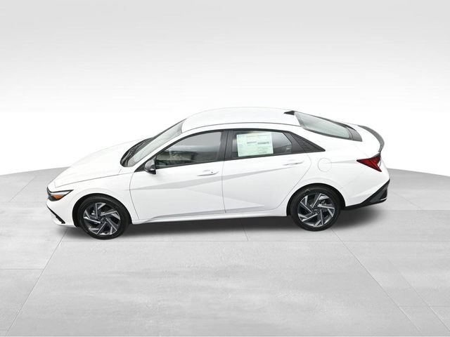 Certified 2025 Hyundai Elantra SEL FWD image 26