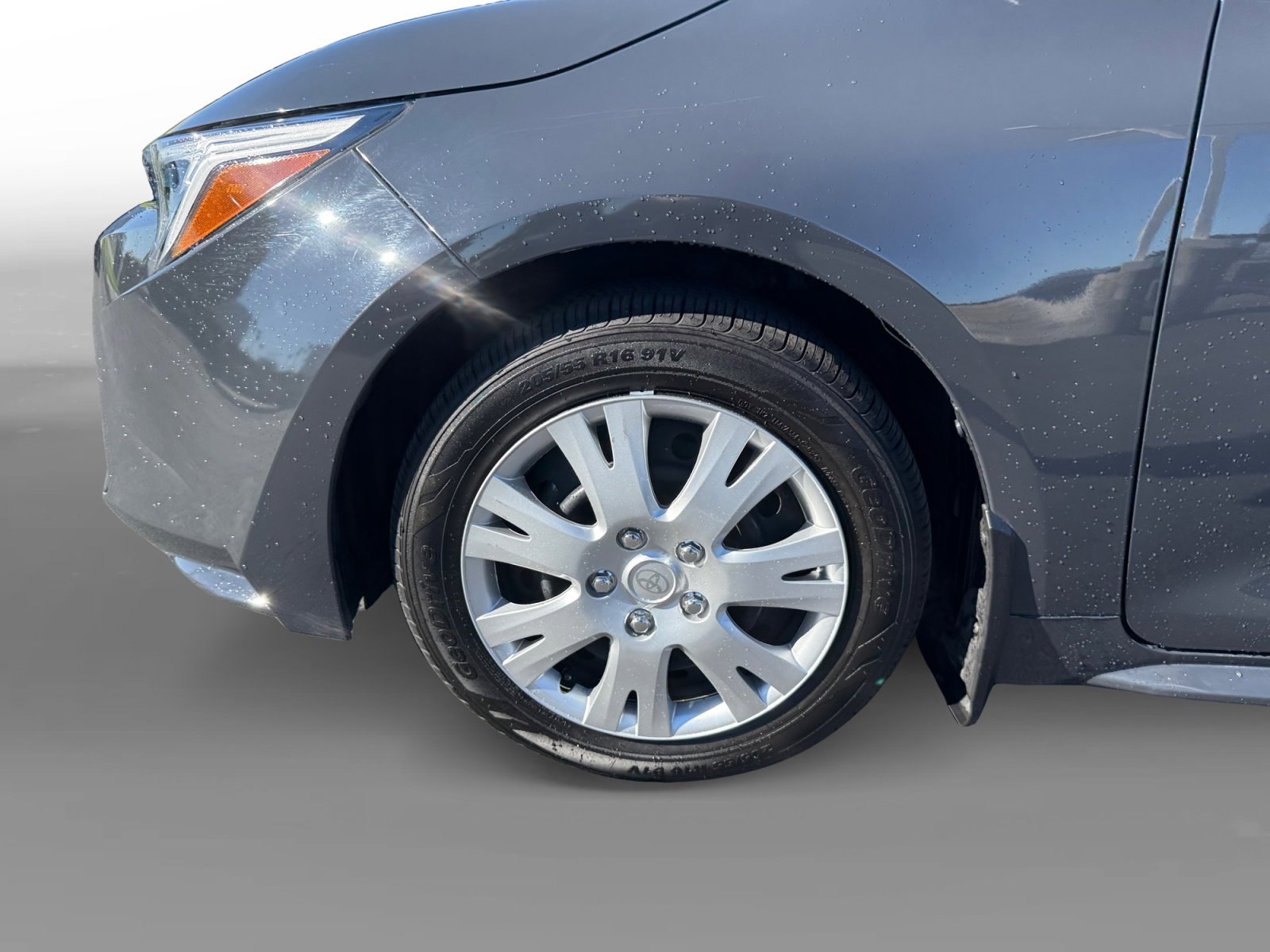 Used 2024 Toyota Corolla LE image 9