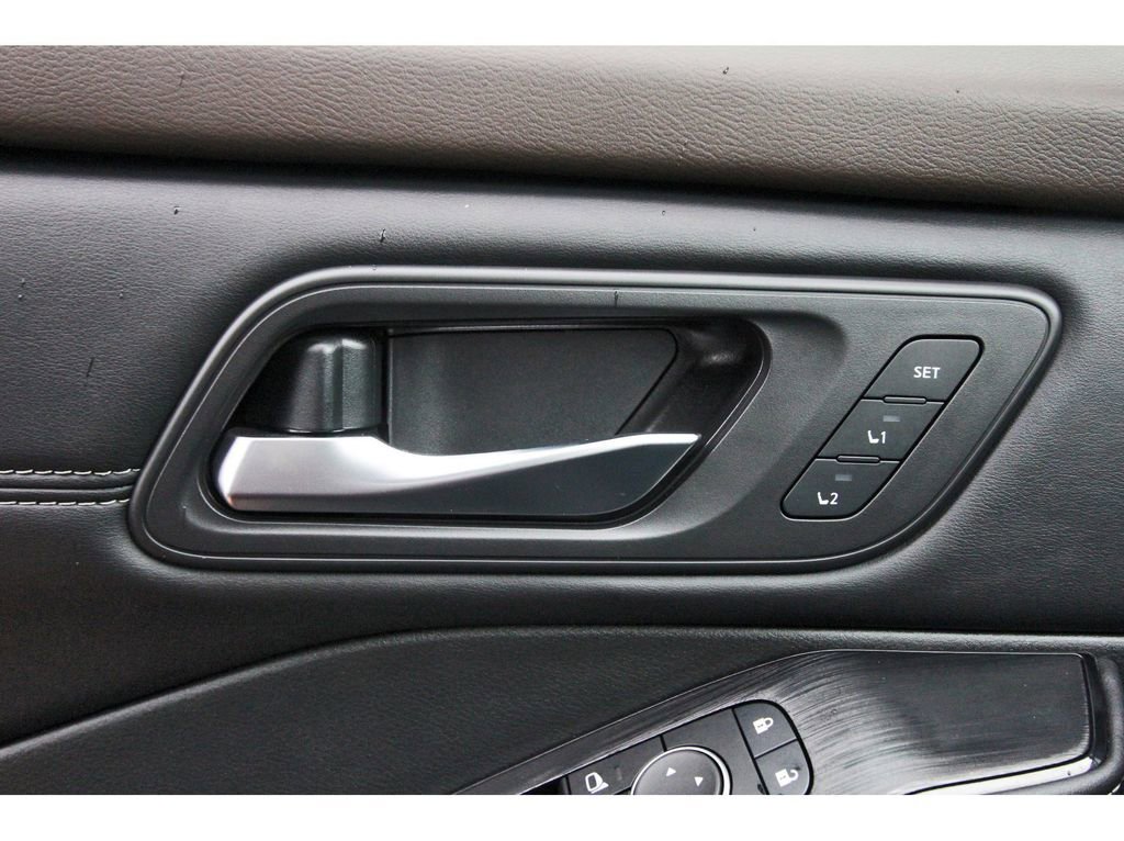 Used 2023 Nissan Rogue SL image 24