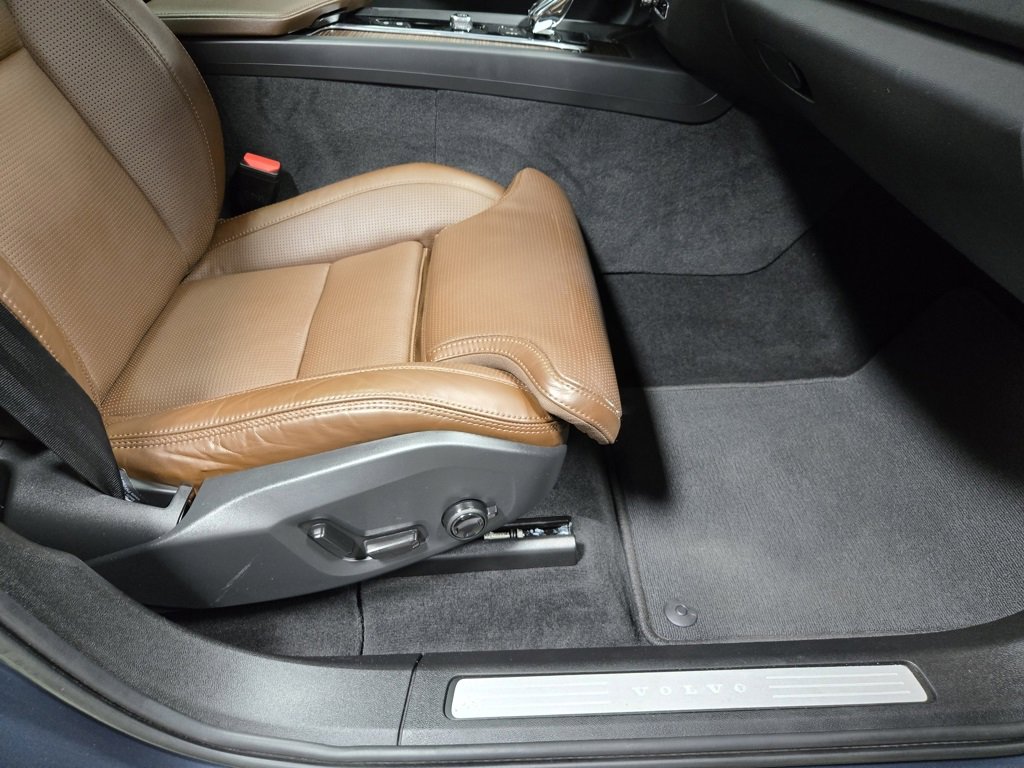 Used 2022 Volvo XC60 B5 Inscription w/ Advanced Package image 52