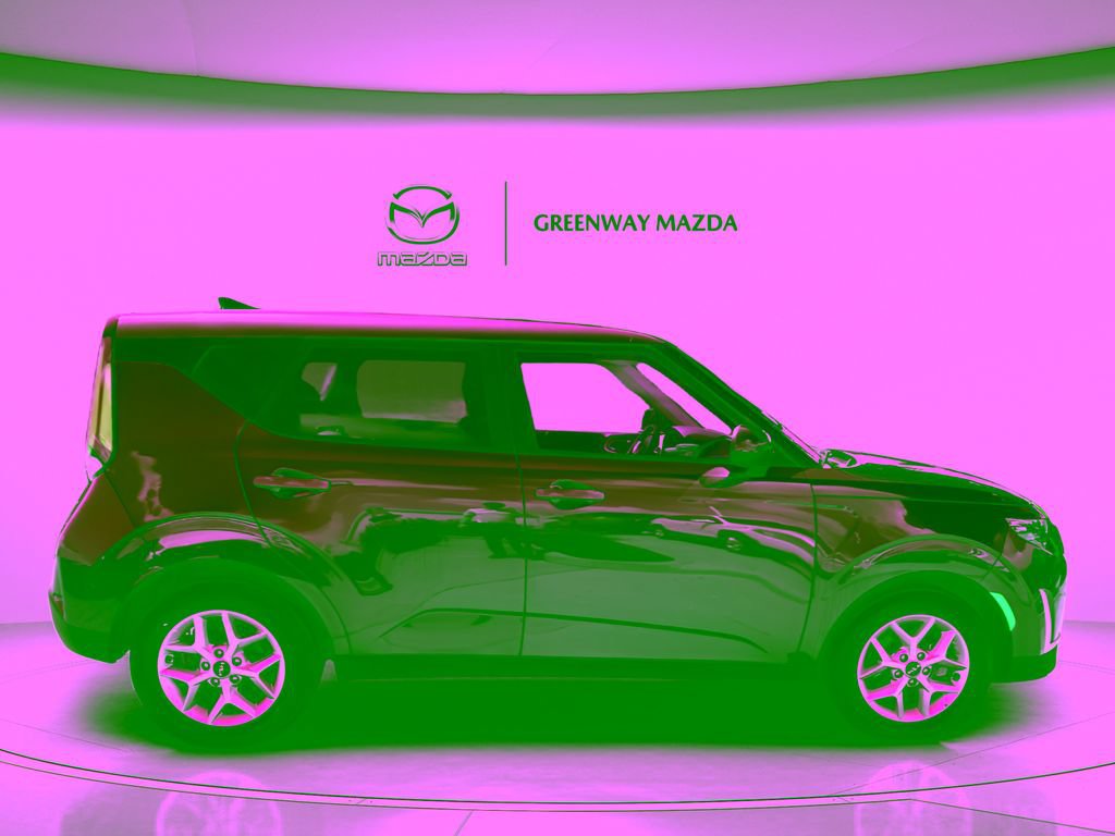 Used 2025 Kia Soul LX FWD image 8
