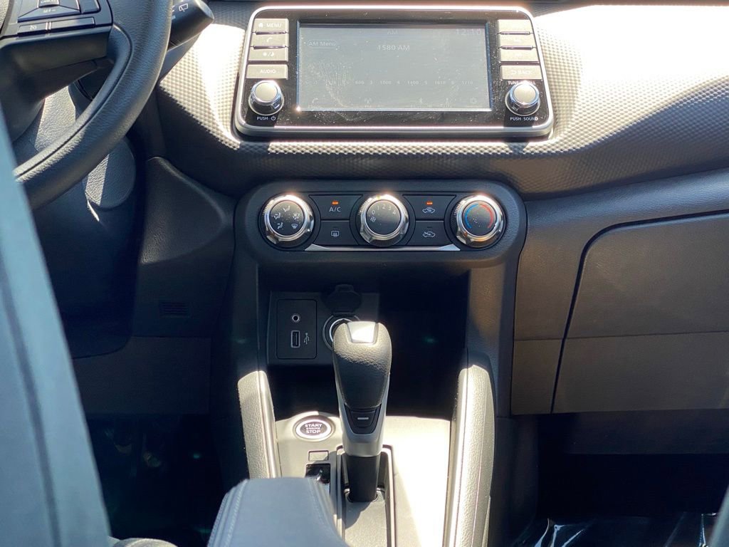 New 2025 Nissan Kicks Play S image 25