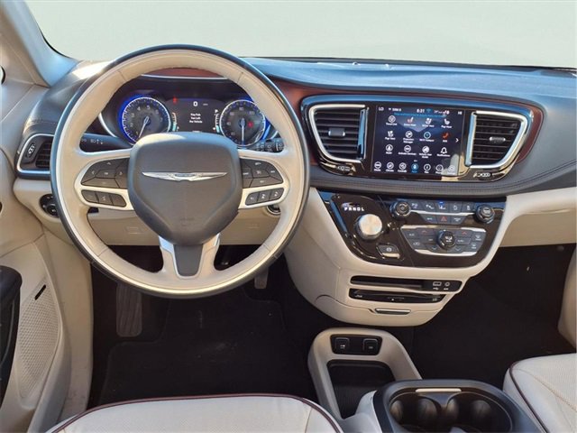 Used 2019 Chrysler Pacifica Limited w/ Advanced Safetytec Group image 4