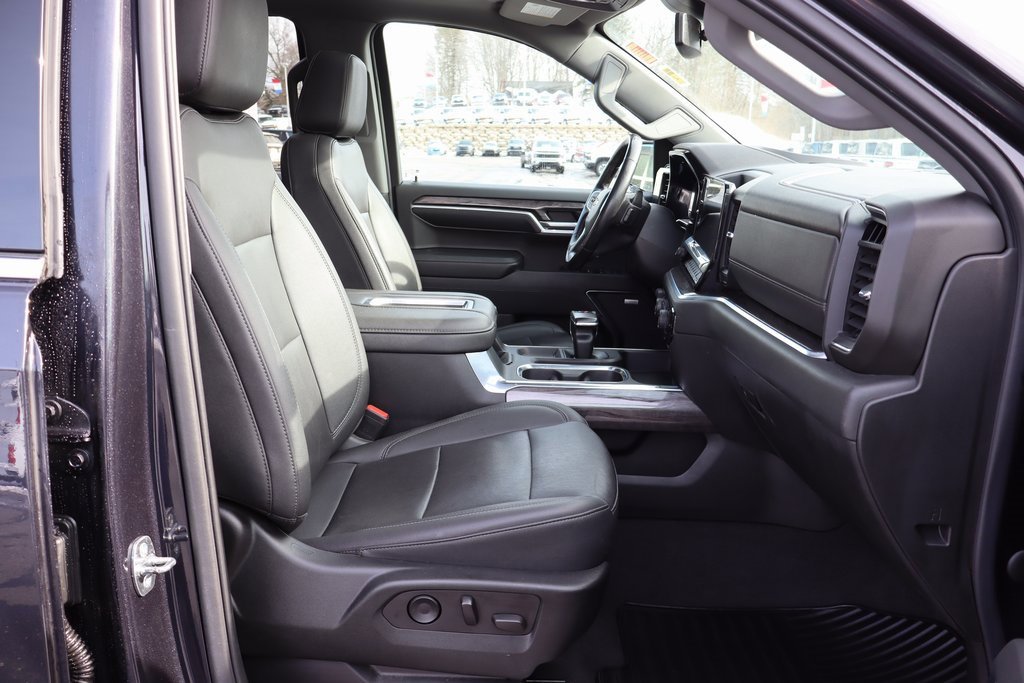 Used 2022 Chevrolet Silverado 1500 LTZ w/ LTZ Convenience Package II image 20