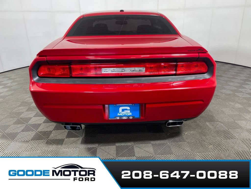 Used 2012 Dodge Challenger R/T RWD image 6