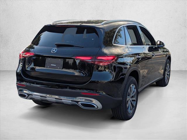 Used 2026 Mercedes-Benz GLC 300 image 2