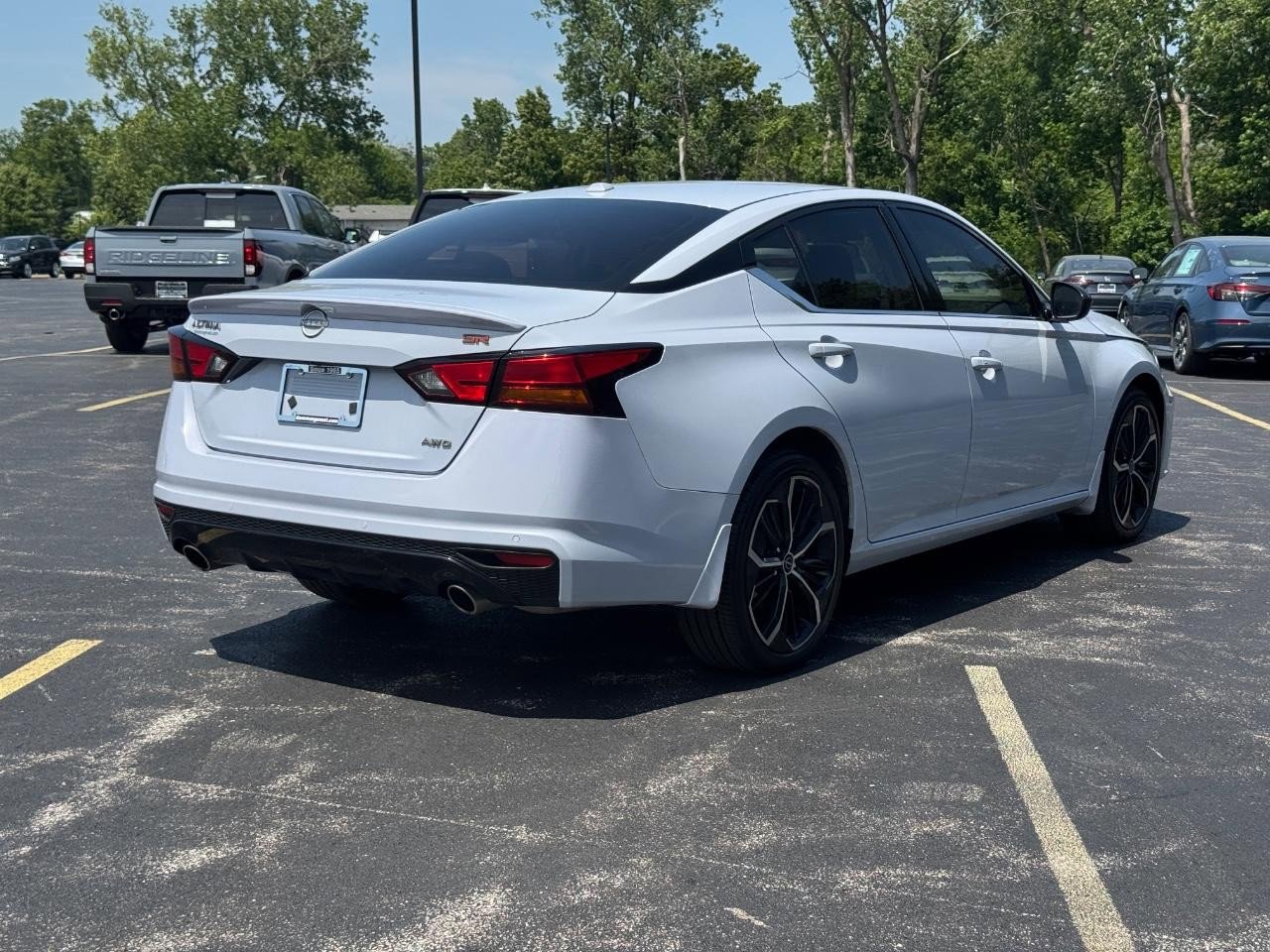 Used 2024 Nissan Altima 2.5 SR AWD/4WD image 4
