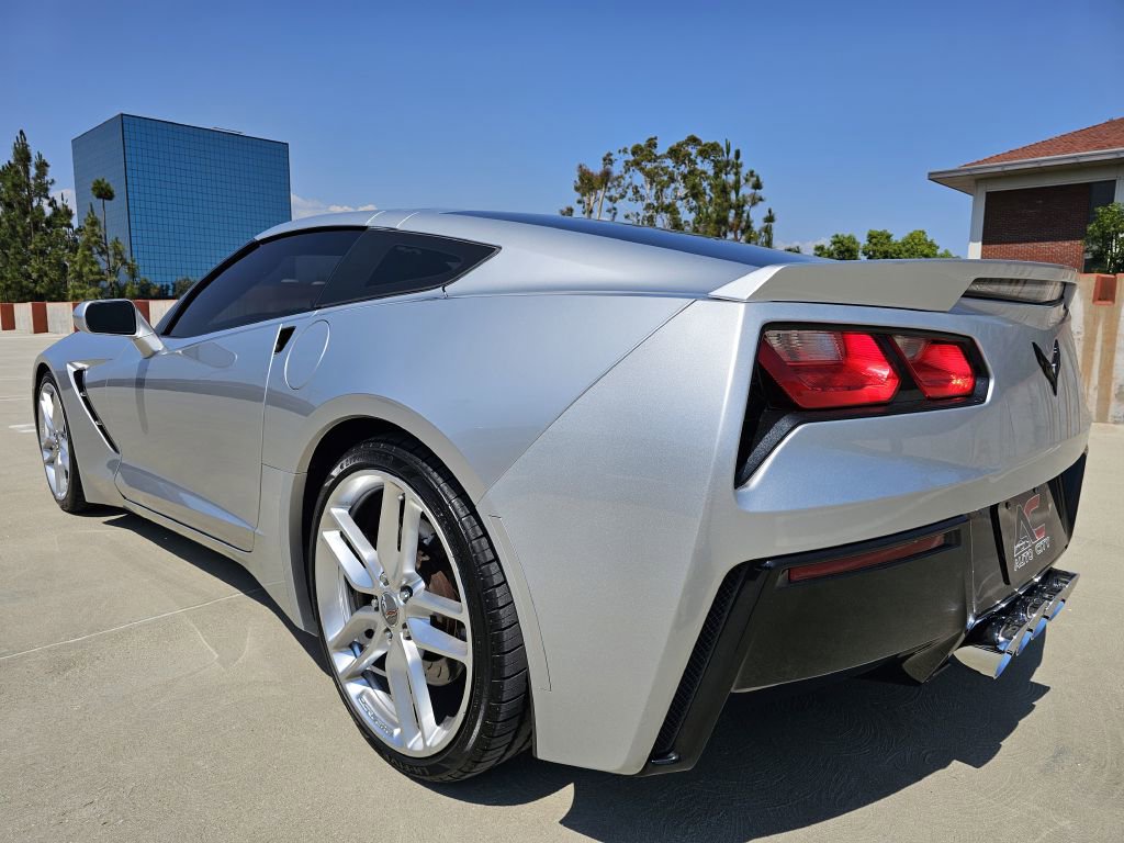 Used 2015 Chevrolet Corvette w/ Z51 Performance Package w/ 3LT Preferred Equipment Group image 10