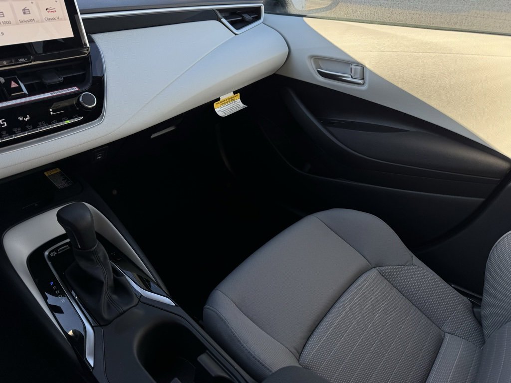 Used 2026 Toyota Corolla SE image 17