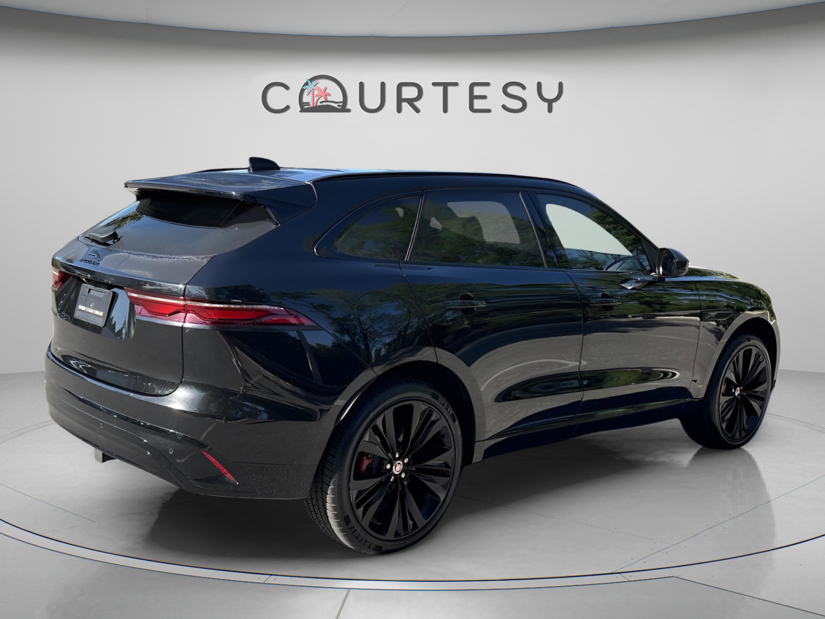 Used 2022 Jaguar F-PACE S AWD/4WD image 7