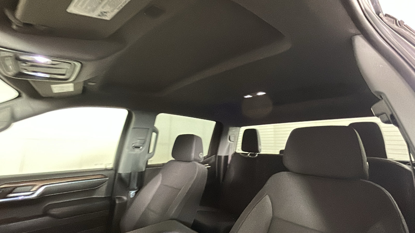 Used 2024 Chevrolet Silverado 1500 LT AWD/4WD image 15