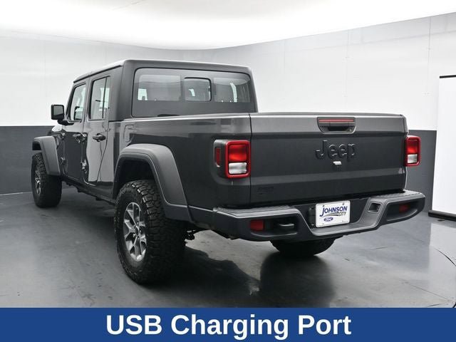 Used 2024 Jeep Gladiator Sport AWD/4WD image 9