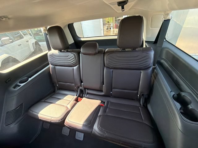 New 2025 Ford Expedition Max Platinum w/ Platinum Ultimate Package AWD/4WD image 22