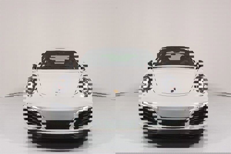 Used 2019 Porsche 911 Carrera T image 3