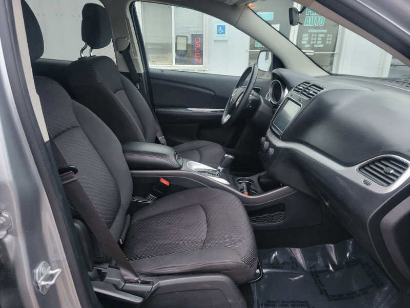Used 2017 Dodge Journey SXT w/ Safe & Sound Group image 22