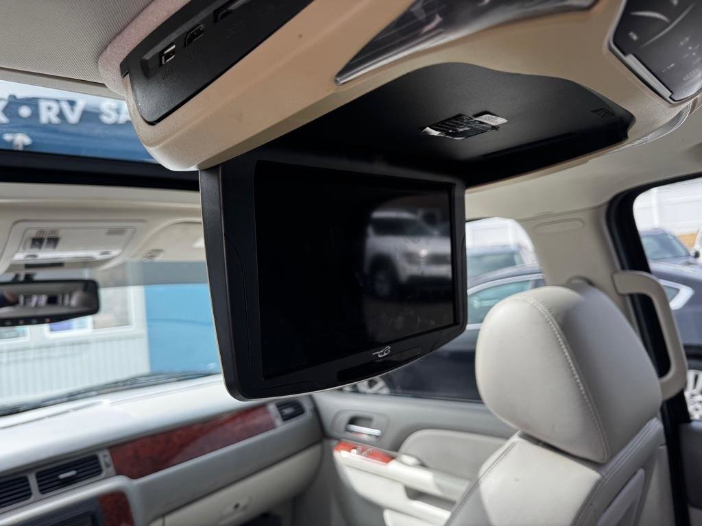 Used 2010 Chevrolet Tahoe LT image 17