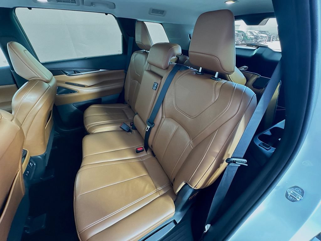 Certified 2023 INFINITI QX60 Sensory w/ Vision Package AWD/4WD image 26