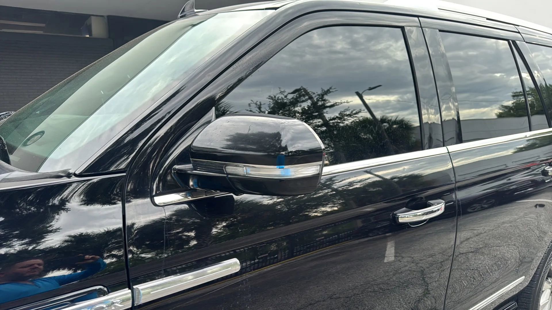 Used 2019 Lincoln Navigator Select RWD image 44