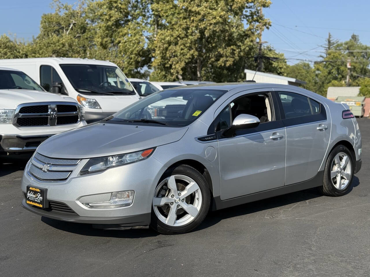 Used 2015 Chevrolet Volt Premium w/ Premium Trim Package image 2
