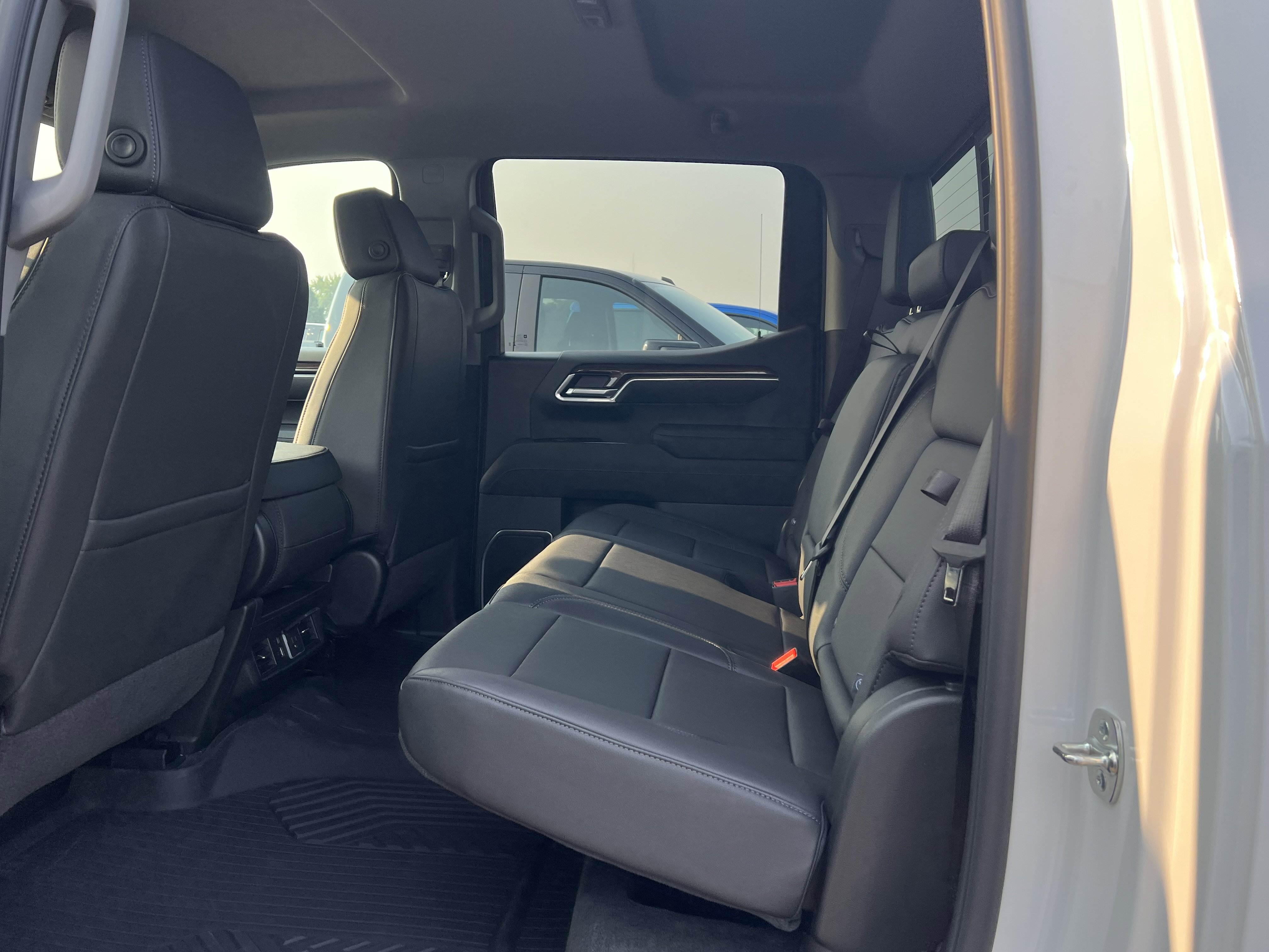 New 2026 Chevrolet Silverado 1500 LT w/ Z71 Off-Road Package image 9