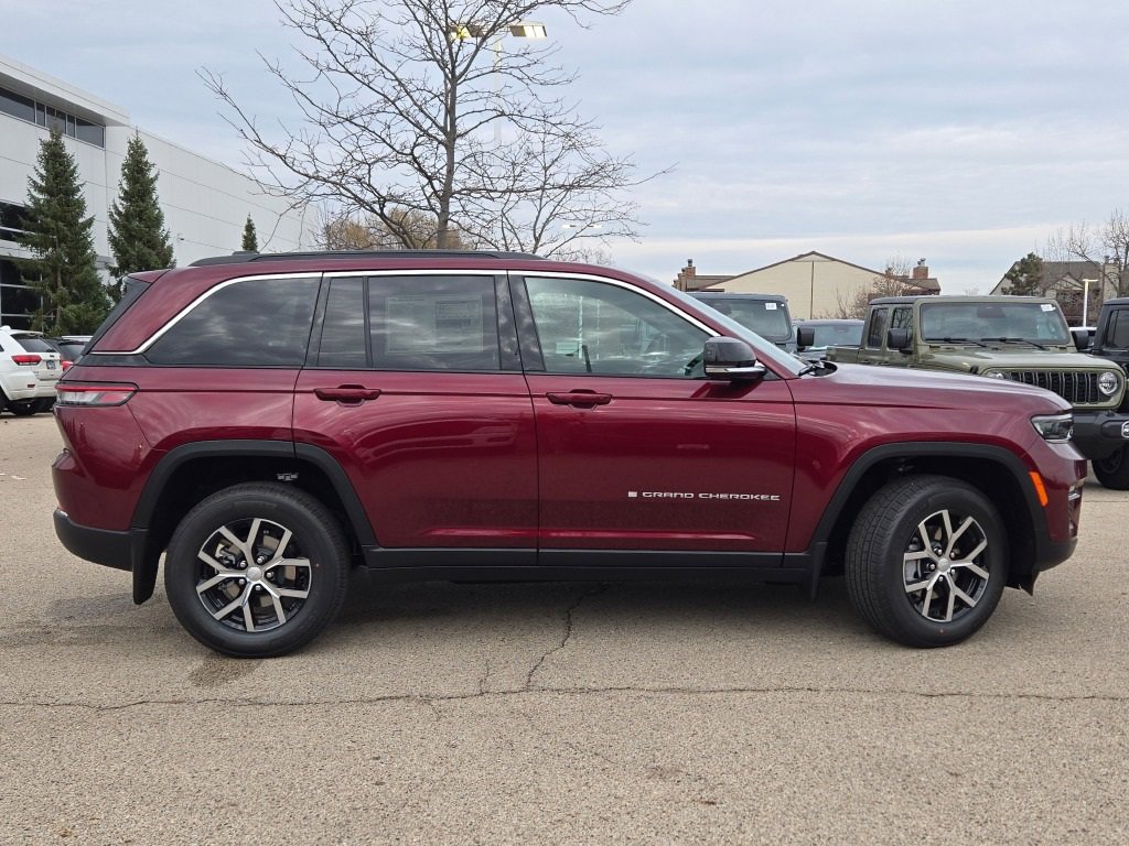 New 2025 Jeep Grand Cherokee Limited image 6