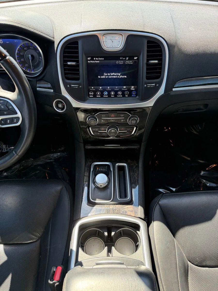 Used 2019 Chrysler 300 Limited w/ Safetytec Plus Group image 15