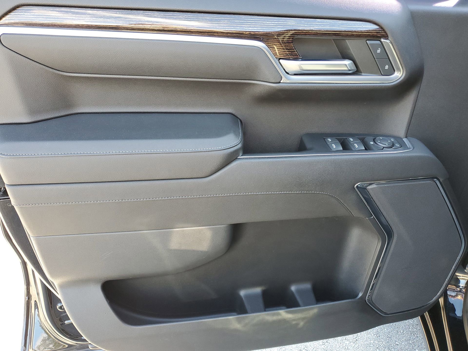 Used 2023 GMC Sierra 1500 Elevation image 16