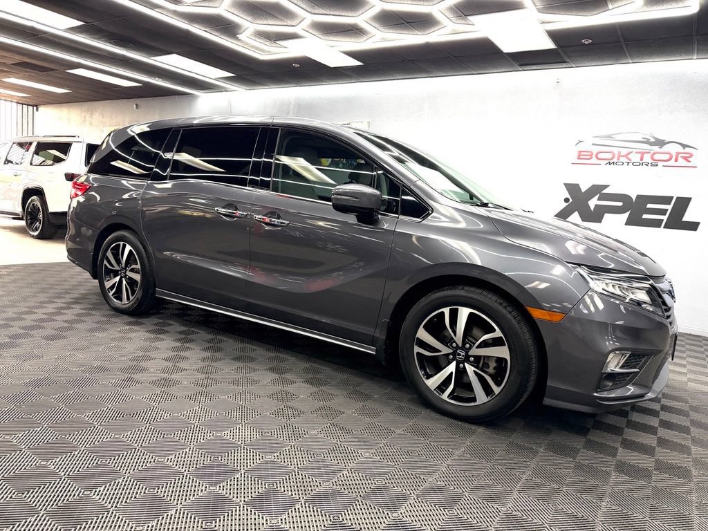 Used 2018 Honda Odyssey Elite image 2