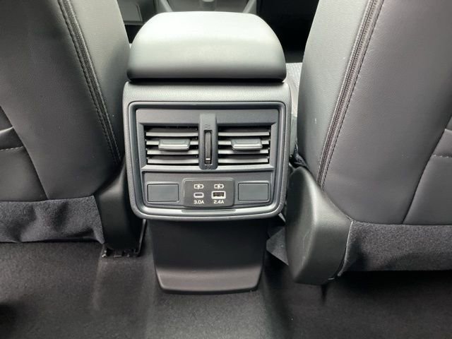 Used 2025 Subaru Forester Premium image 26