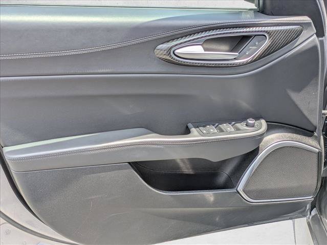 Used 2019 Alfa Romeo Giulia Ti RWD image 18