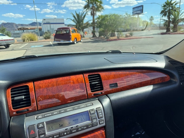 Used 2004 Lexus SC 430 Convertible image 17