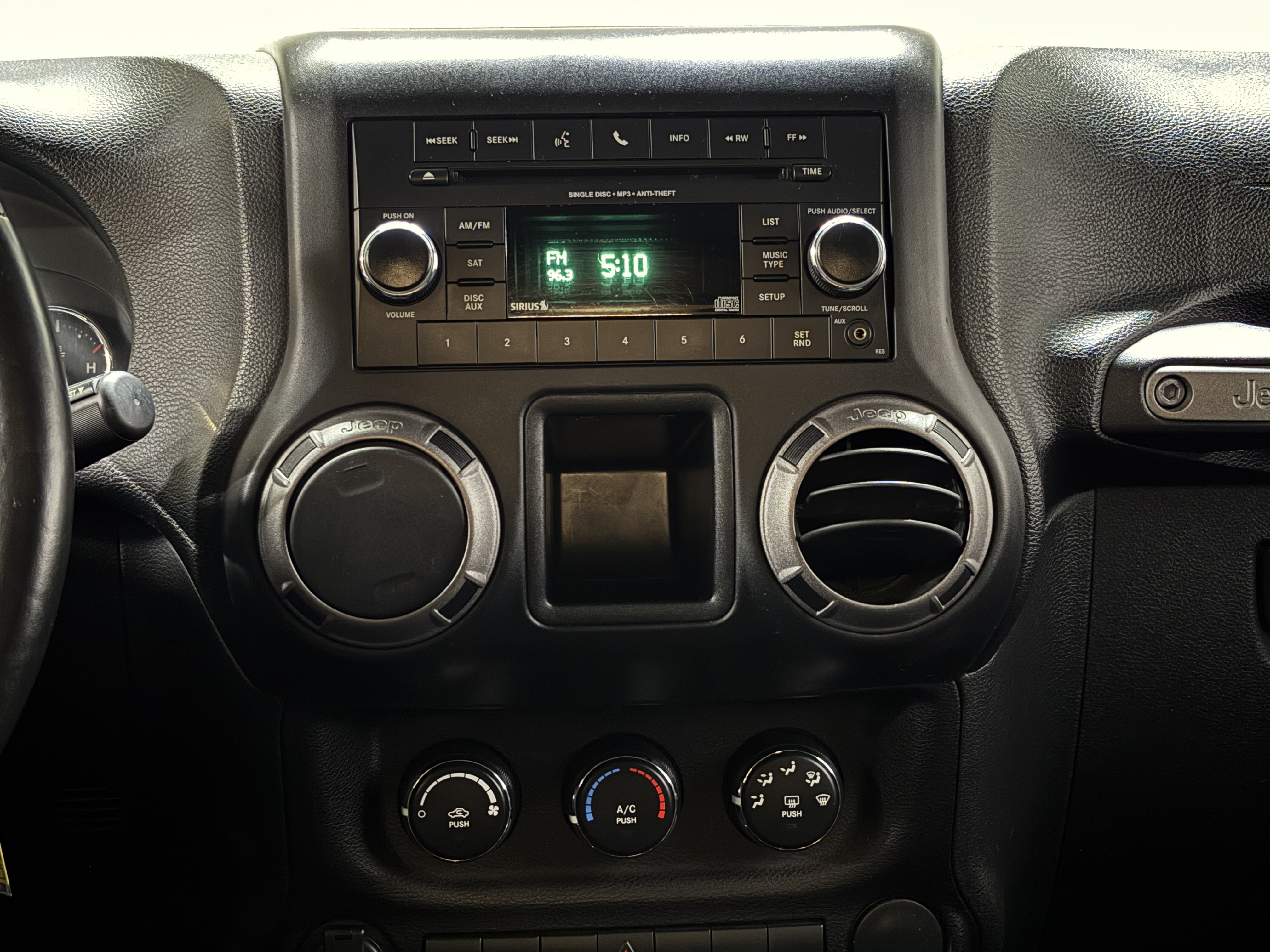 Used 2015 Jeep Wrangler Sport AWD/4WD image 22